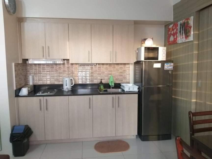 De Luxe, Standard And Studio Suites -The Breeze Residences-Close To Airport,Mall Of Asia, Us Embassy Маніла Екстер'єр фото