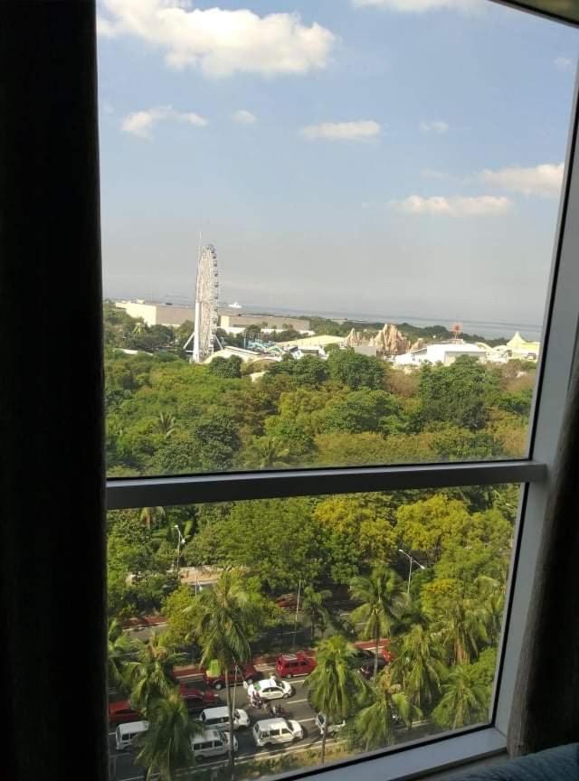 De Luxe, Standard And Studio Suites -The Breeze Residences-Close To Airport,Mall Of Asia, Us Embassy Маніла Екстер'єр фото