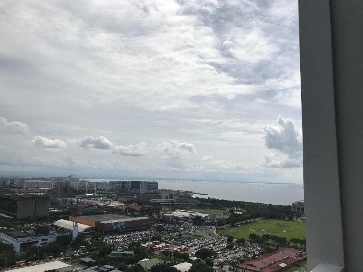 De Luxe, Standard And Studio Suites -The Breeze Residences-Close To Airport,Mall Of Asia, Us Embassy Маніла Екстер'єр фото