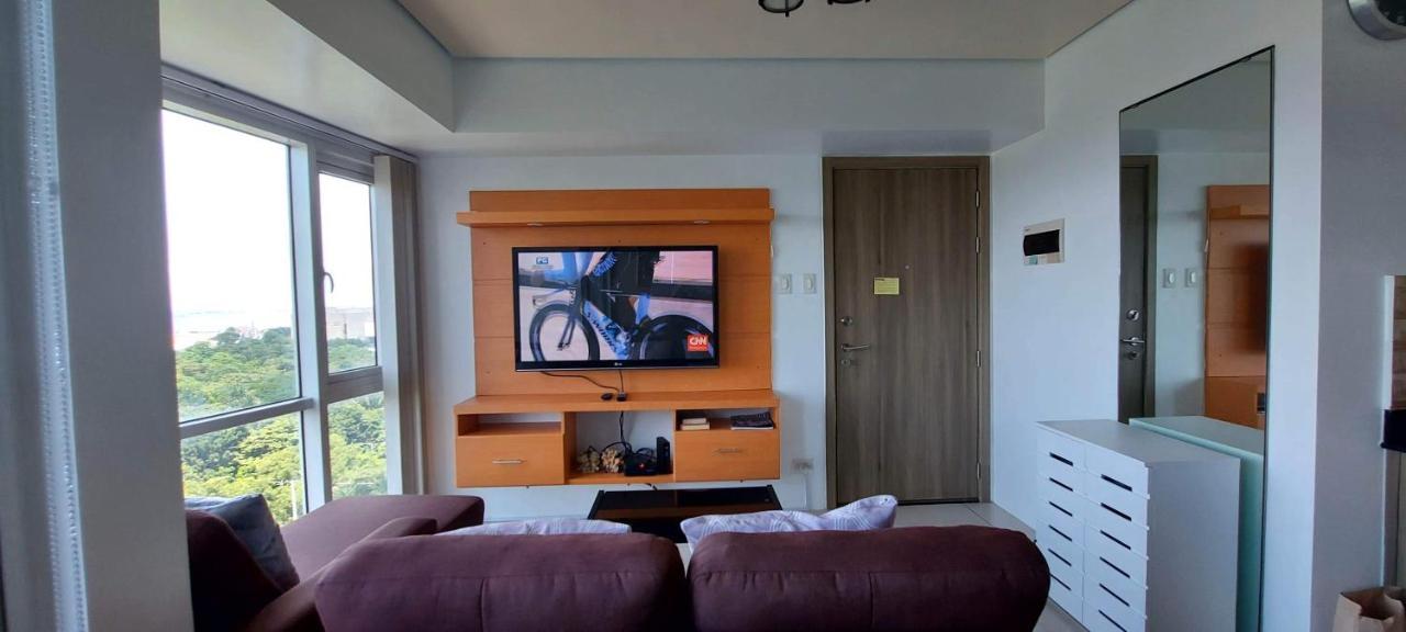 De Luxe, Standard And Studio Suites -The Breeze Residences-Close To Airport,Mall Of Asia, Us Embassy Маніла Екстер'єр фото