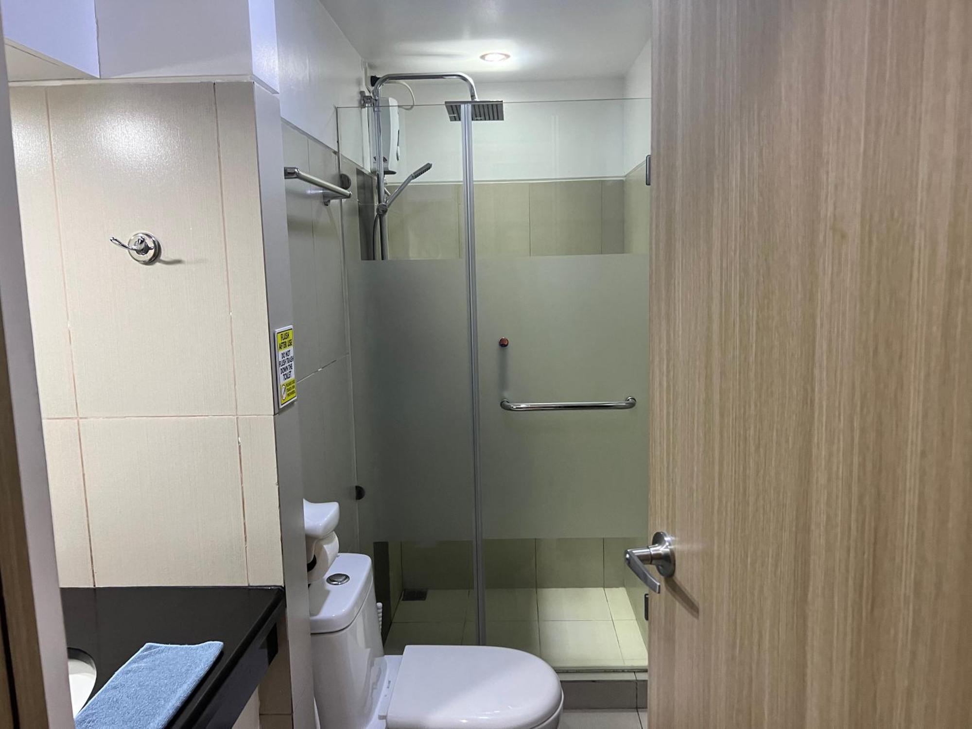 De Luxe, Standard And Studio Suites -The Breeze Residences-Close To Airport,Mall Of Asia, Us Embassy Маніла Екстер'єр фото