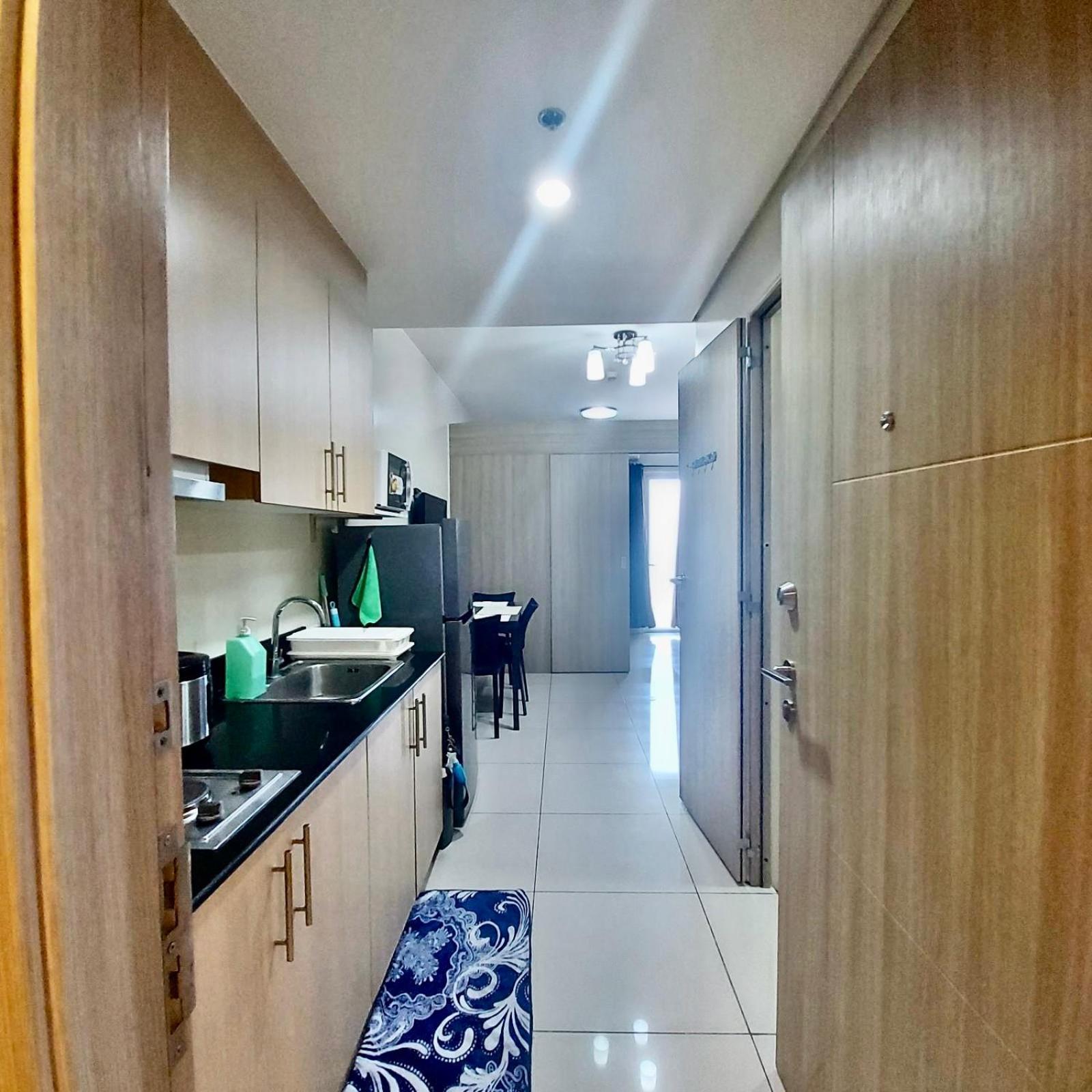 De Luxe, Standard And Studio Suites -The Breeze Residences-Close To Airport,Mall Of Asia, Us Embassy Маніла Екстер'єр фото