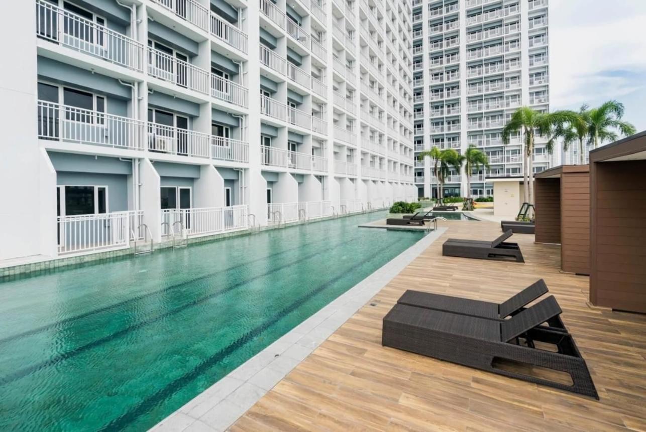 De Luxe, Standard And Studio Suites -The Breeze Residences-Close To Airport,Mall Of Asia, Us Embassy Маніла Екстер'єр фото