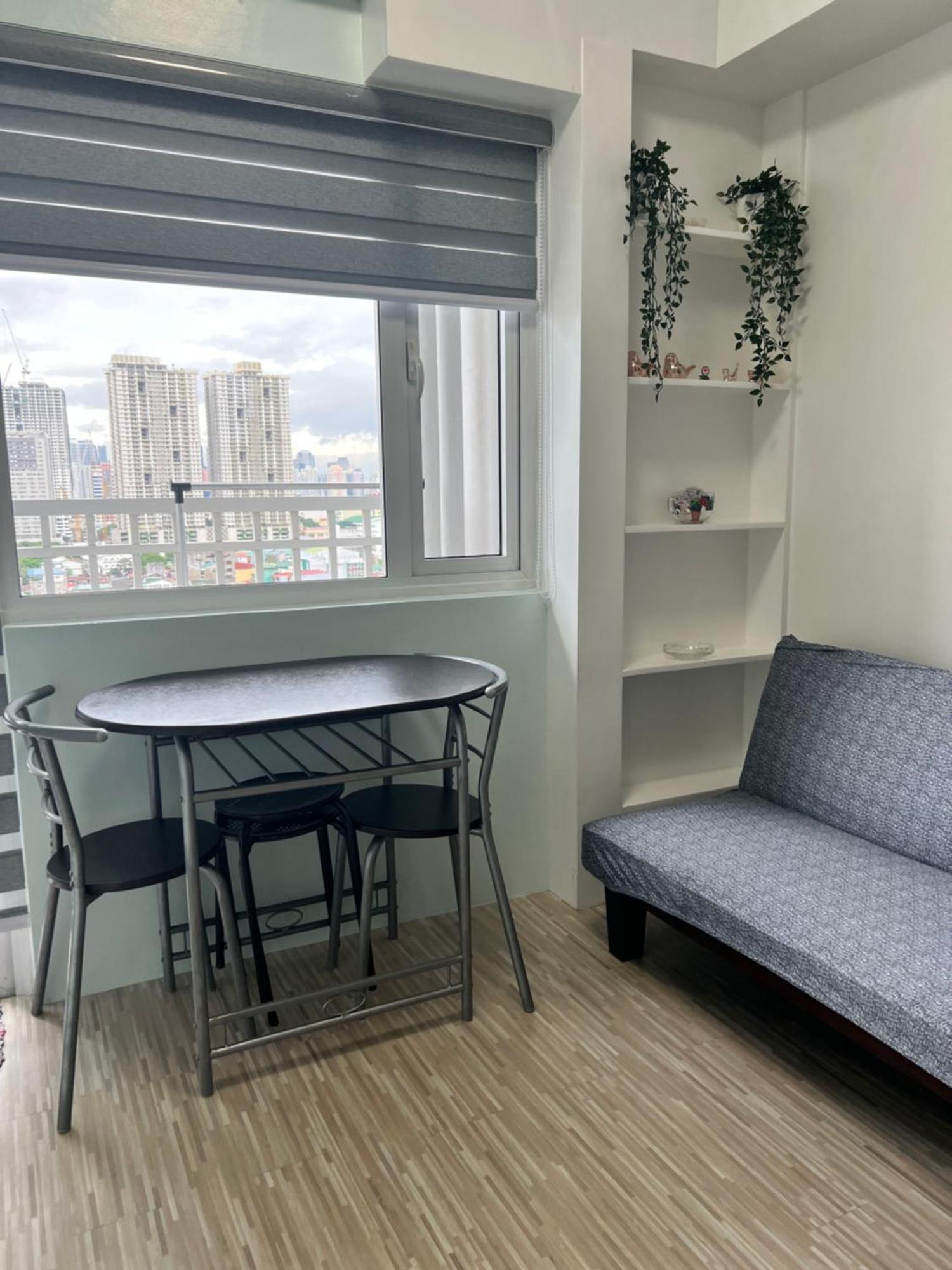 De Luxe, Standard And Studio Suites -The Breeze Residences-Close To Airport,Mall Of Asia, Us Embassy Маніла Екстер'єр фото