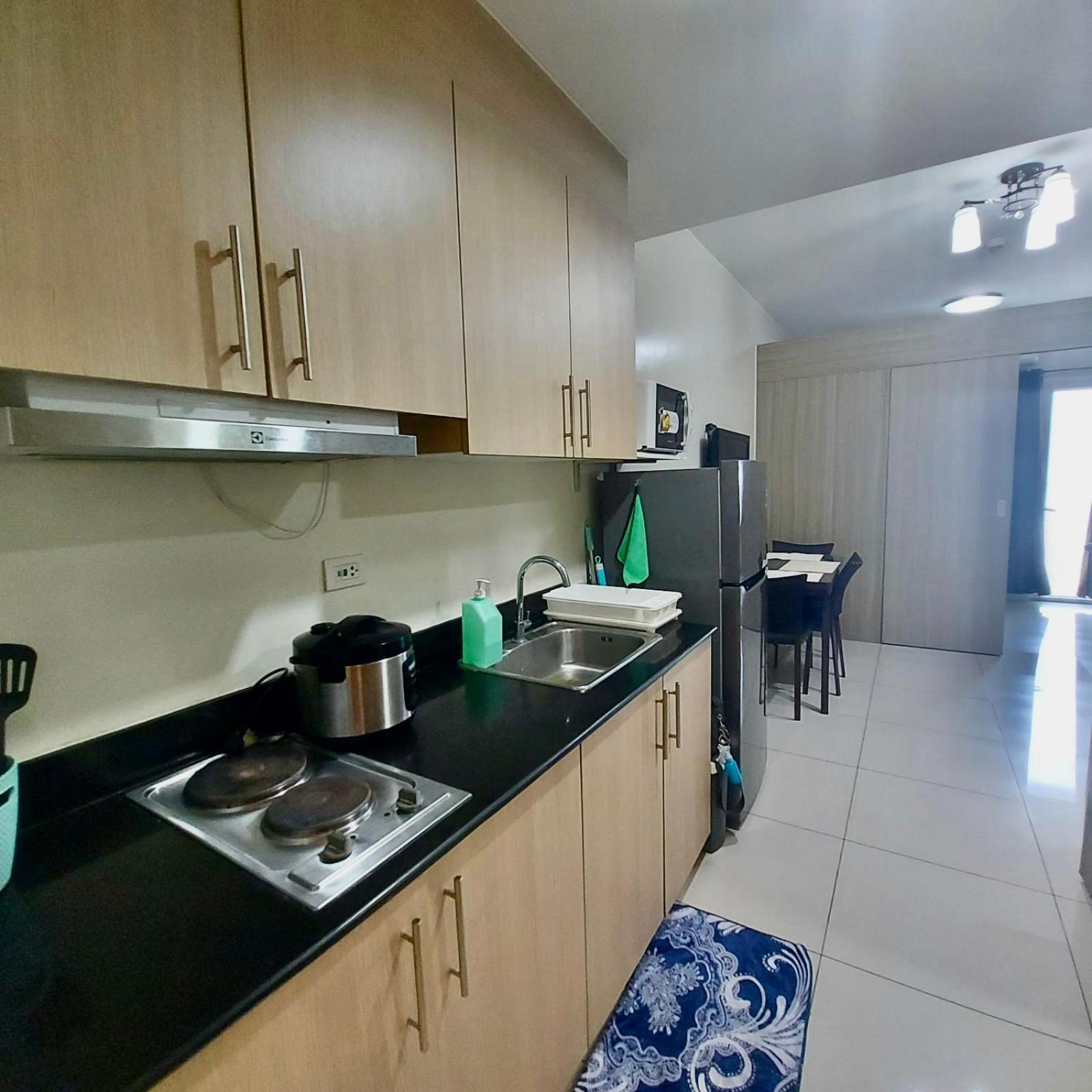 De Luxe, Standard And Studio Suites -The Breeze Residences-Close To Airport,Mall Of Asia, Us Embassy Маніла Екстер'єр фото