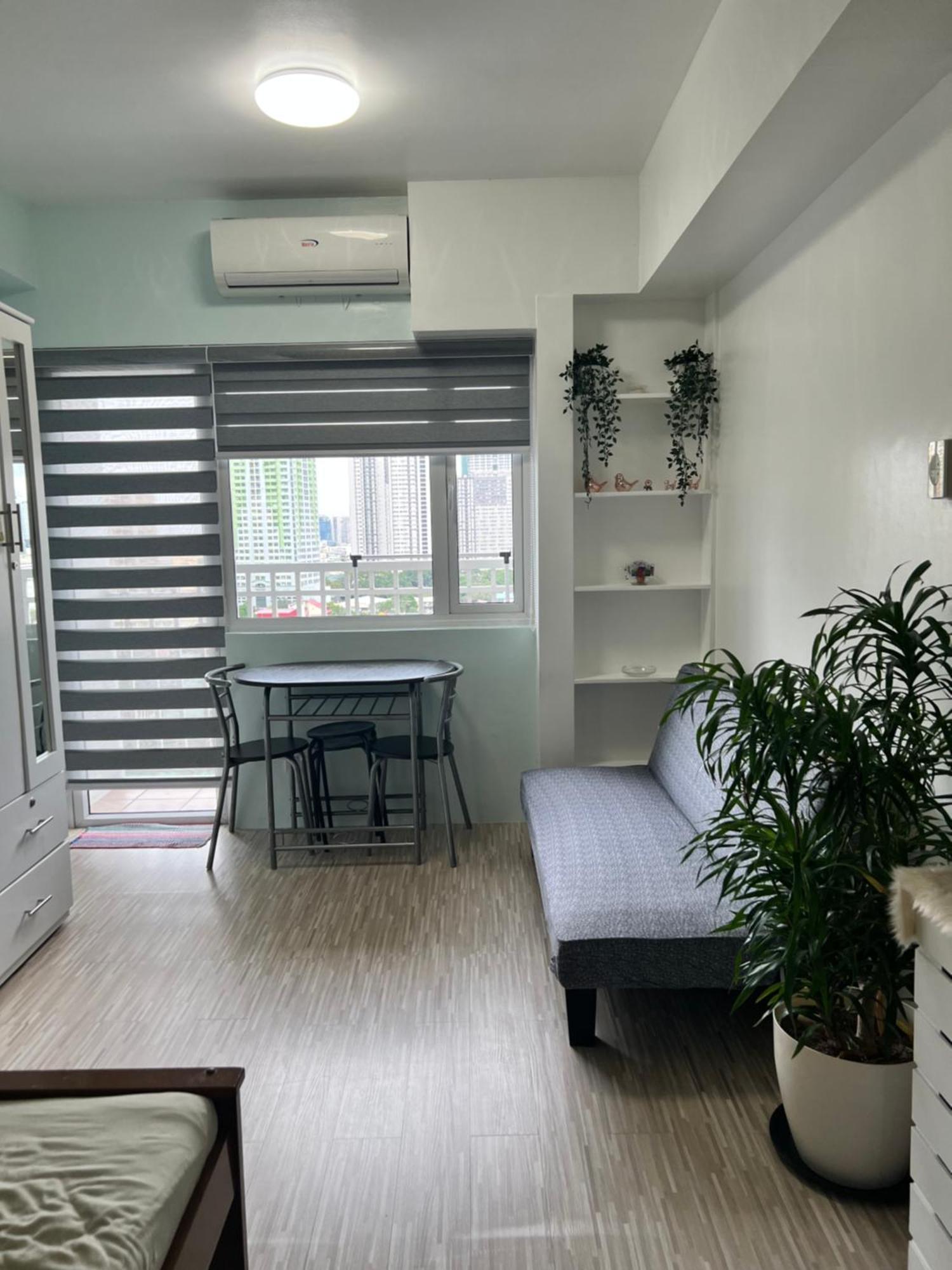De Luxe, Standard And Studio Suites -The Breeze Residences-Close To Airport,Mall Of Asia, Us Embassy Маніла Екстер'єр фото