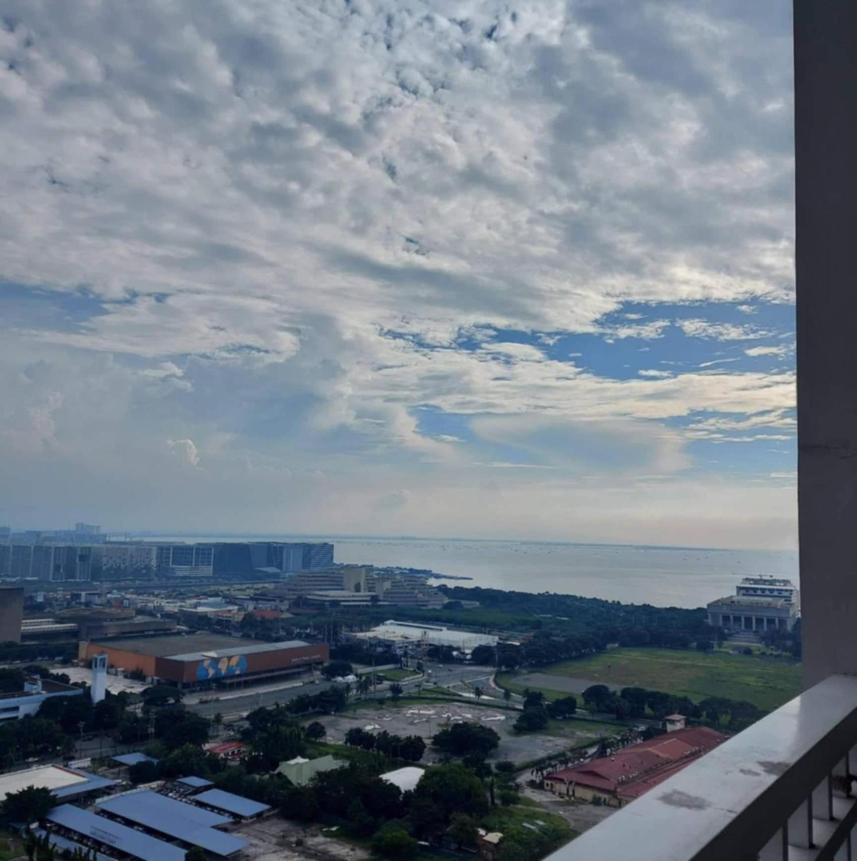 De Luxe, Standard And Studio Suites -The Breeze Residences-Close To Airport,Mall Of Asia, Us Embassy Маніла Екстер'єр фото