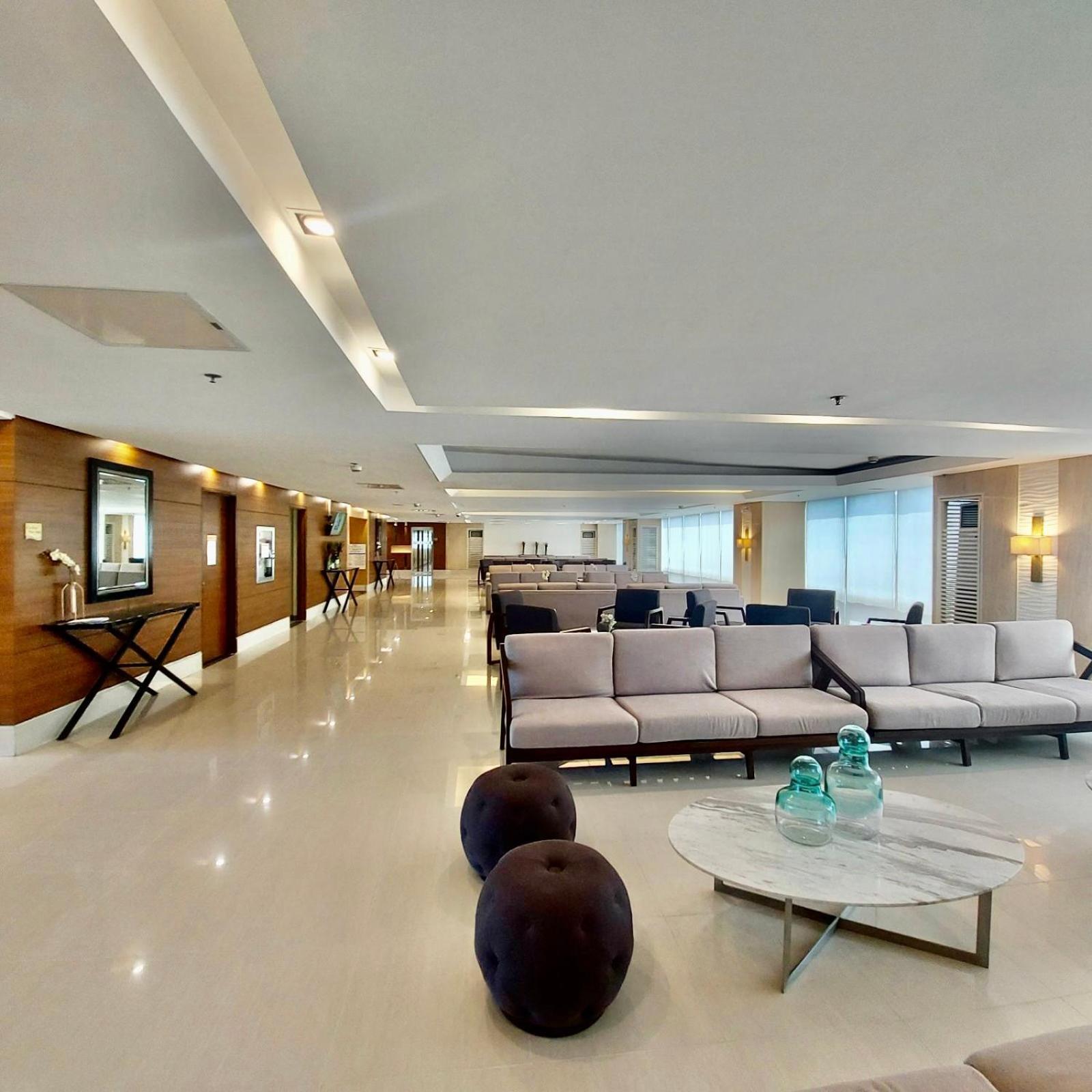 De Luxe, Standard And Studio Suites -The Breeze Residences-Close To Airport,Mall Of Asia, Us Embassy Маніла Екстер'єр фото
