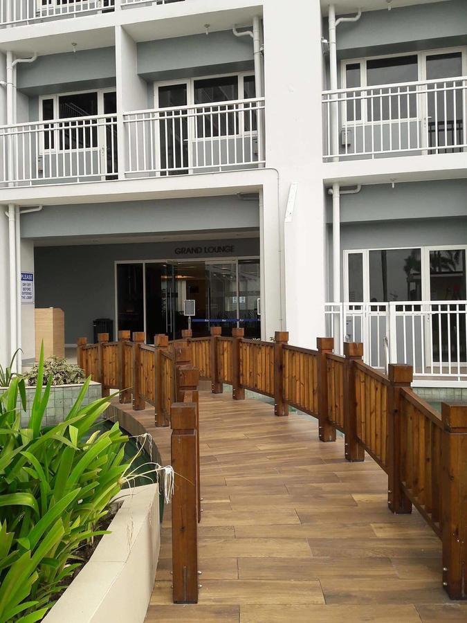 De Luxe, Standard And Studio Suites -The Breeze Residences-Close To Airport,Mall Of Asia, Us Embassy Маніла Екстер'єр фото